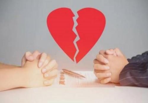 婚前贷款房结婚后属于共同财产吗，以后写女方名字是共同财产吗